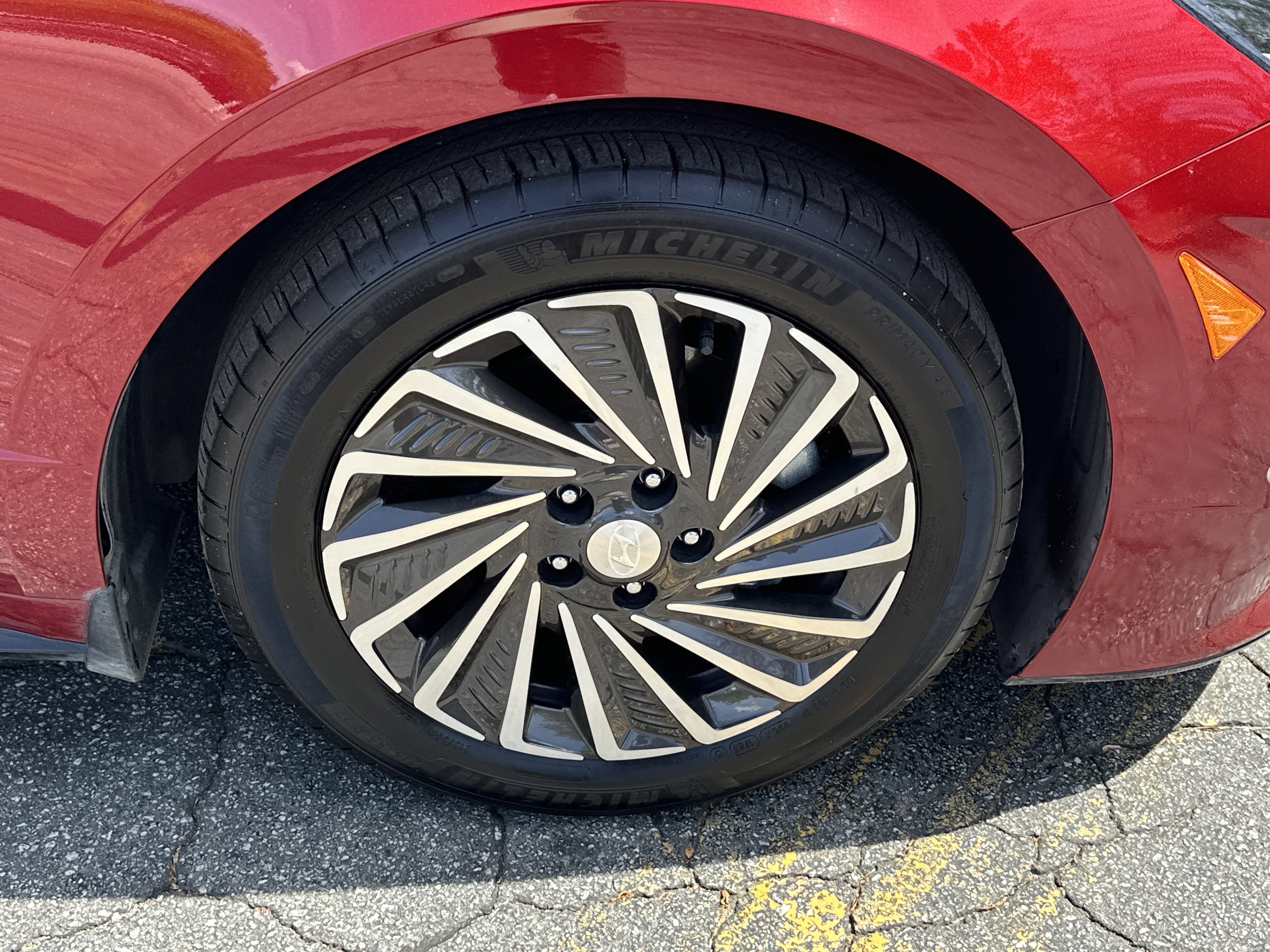 Used 2023 Ultimate Red Hyundai SEL image 16