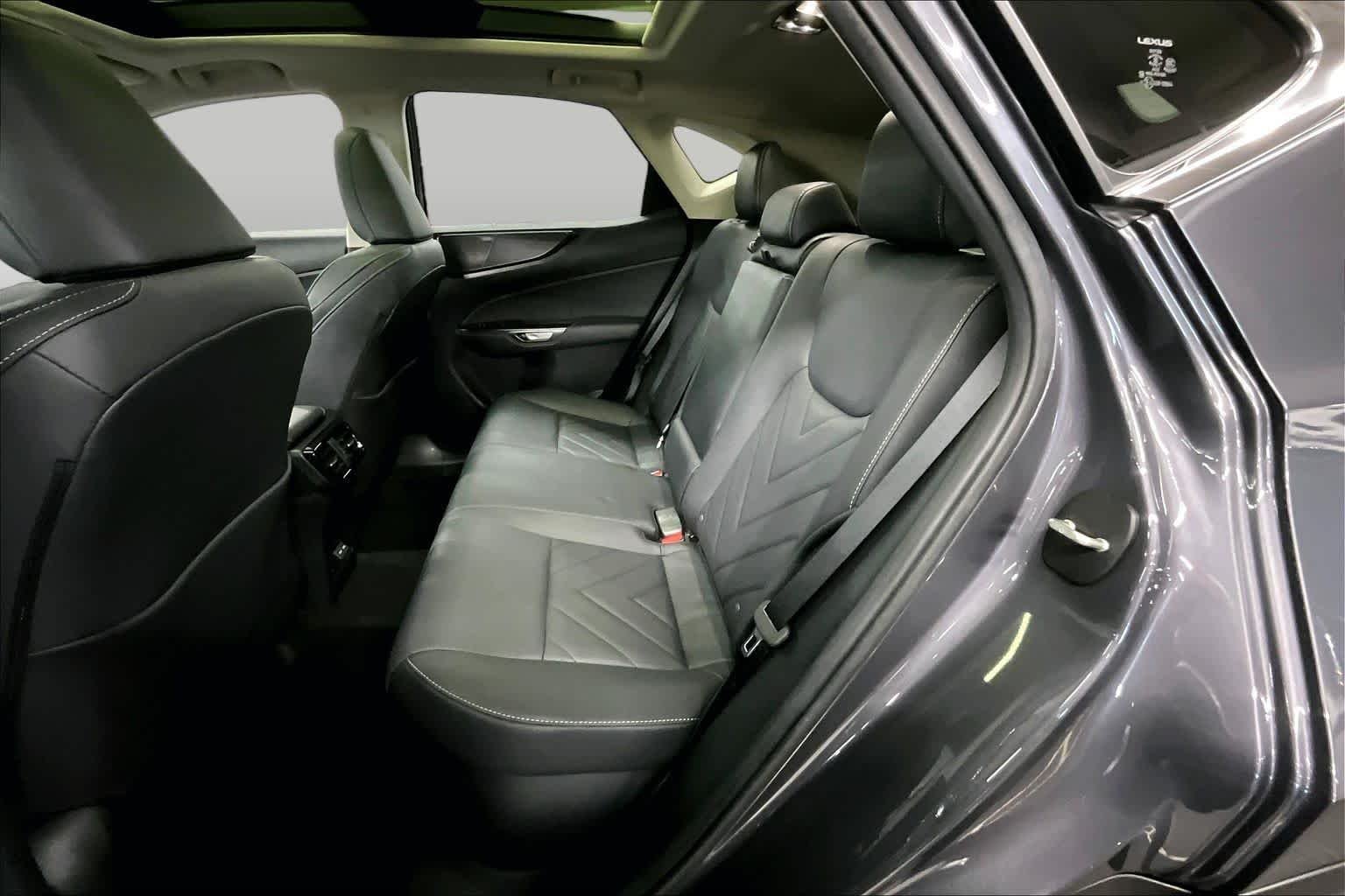 2026 Lexus NX Hybrid 350h - Photo 19