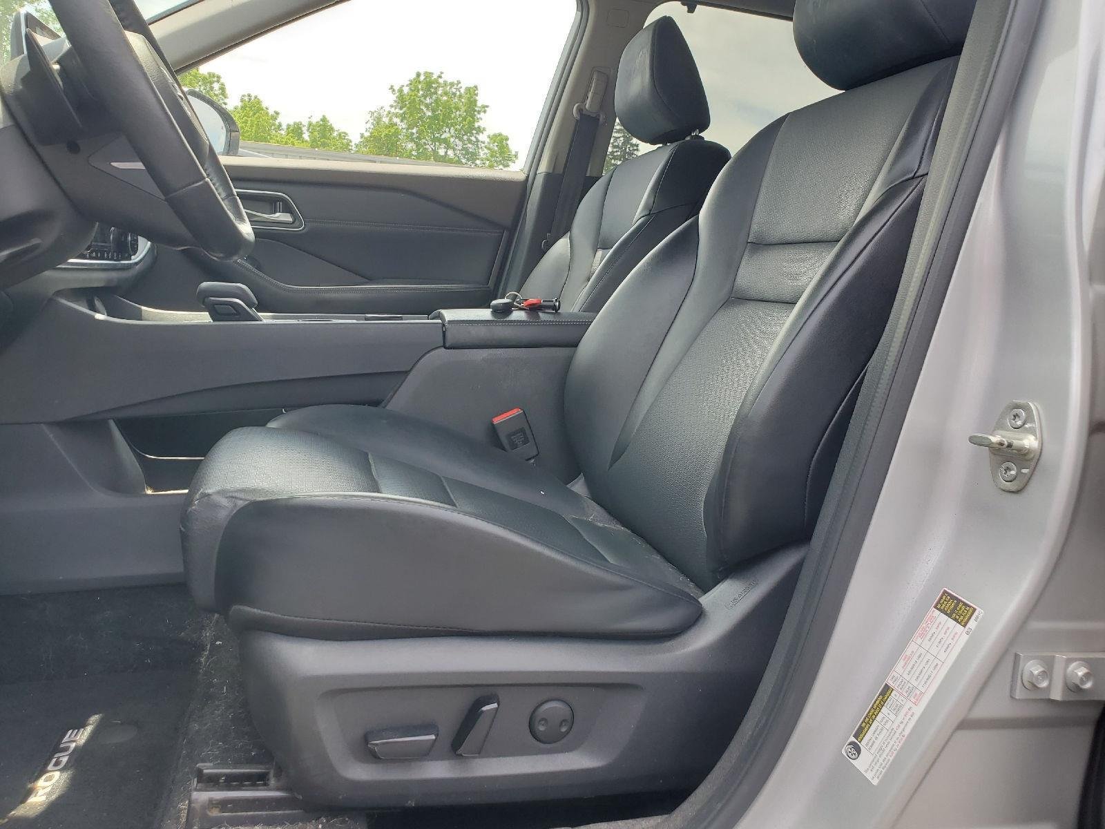 Used 2021 Brilliant Silver Metallic Nissan SV image 8