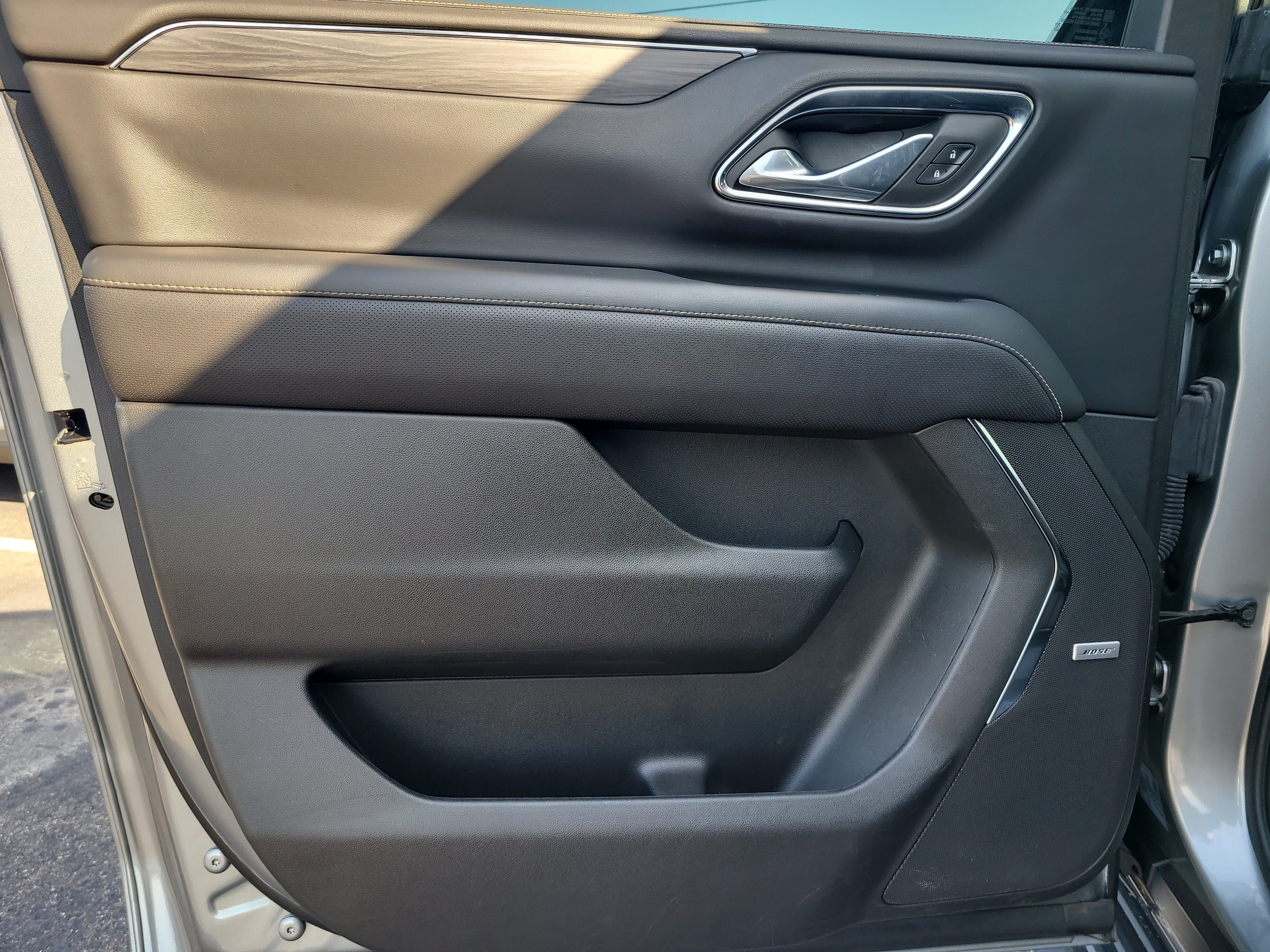 Used 2024 Sterling Metallic GMC SLT image 10