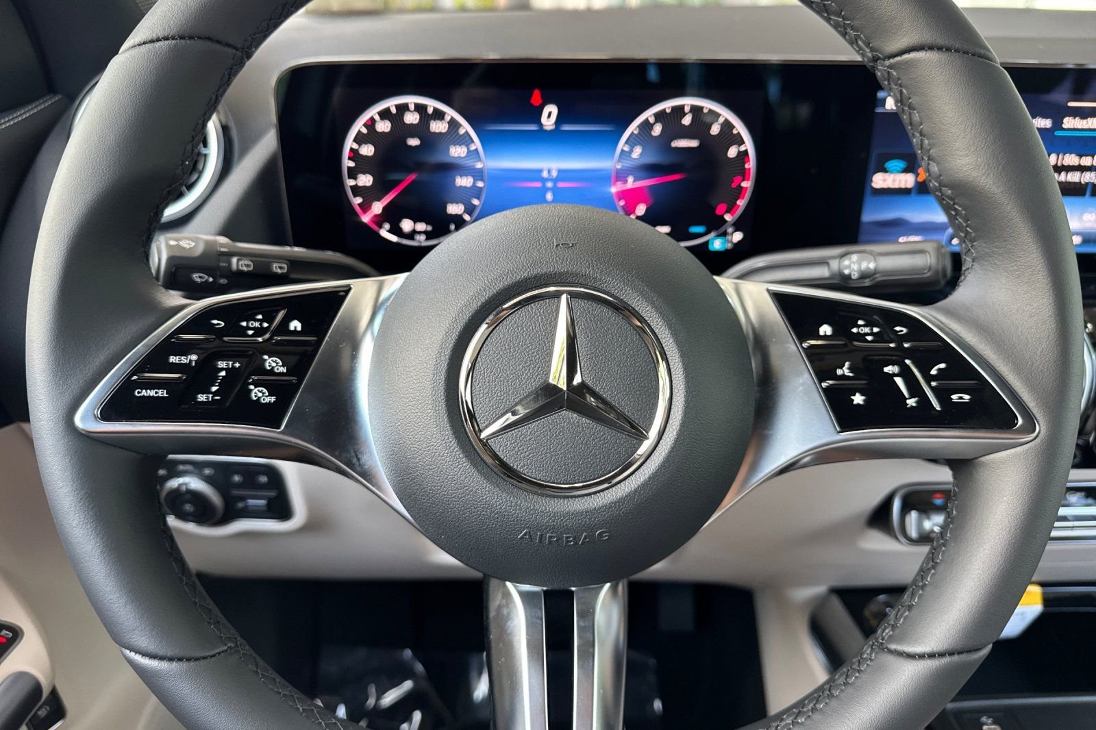 New 2026 Polar White Mercedes-Benz GLA 250 image 22