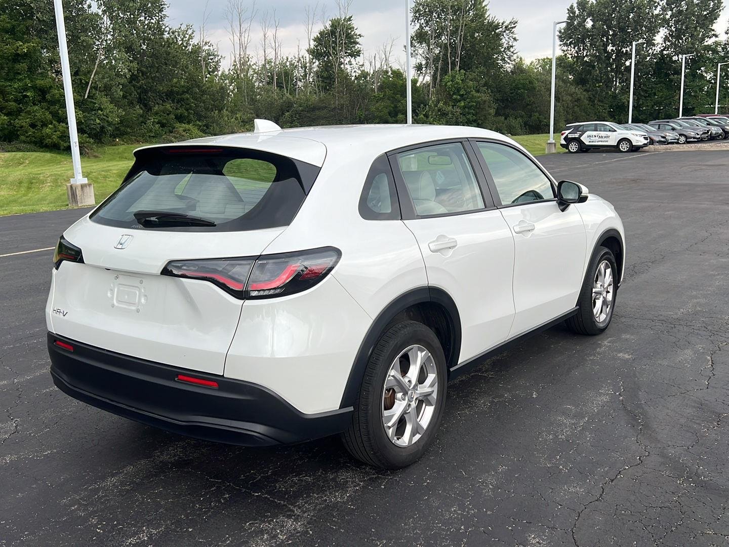 Used 2025 Platinum White Pearl Honda LX image 6