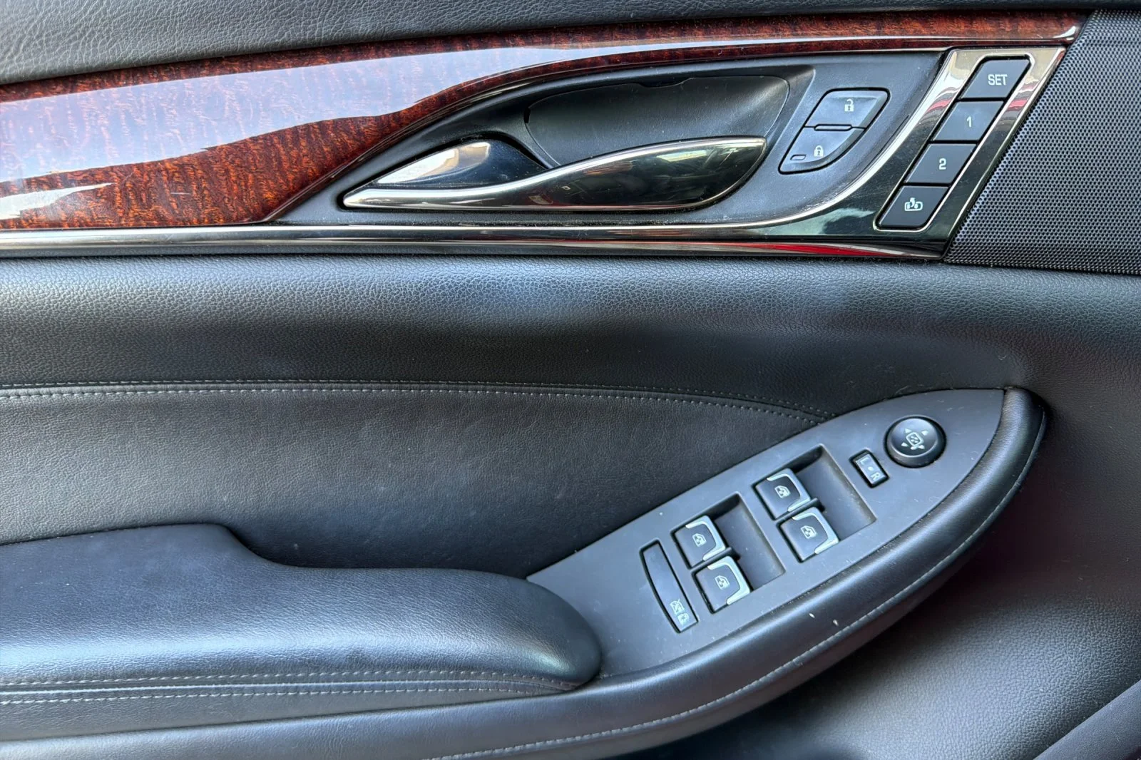 Used 2014 Red Cadillac 3.6L Luxury image 13