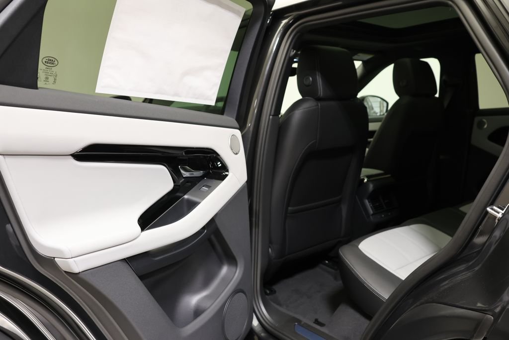 New 2026 Carpathian Grey Land Rover Hoxton Edition image 33
