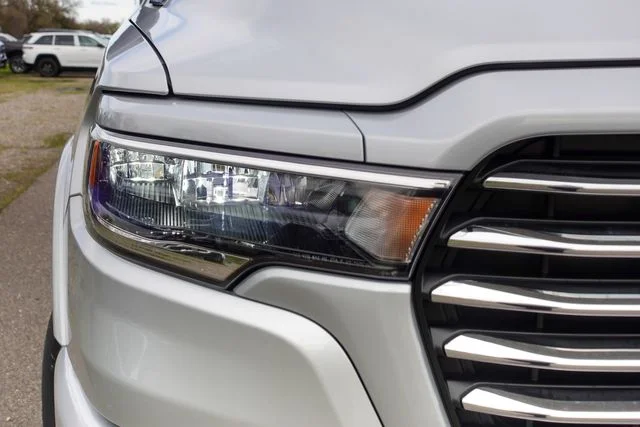 New 2026 Silver Zynith Exterior Paint RAM Laramie image 3