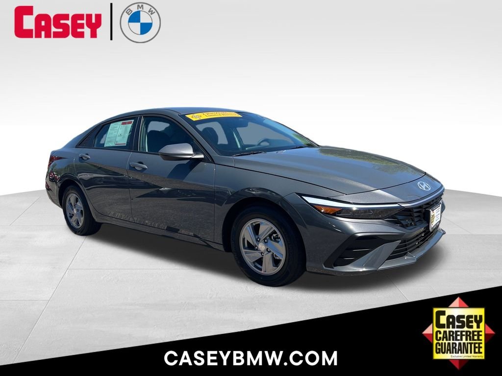 Used 2026 Gray Hyundai SE image 1