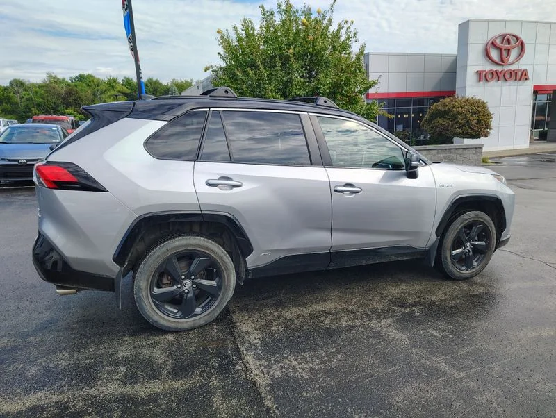 Used 2019 Silver Toyota XSE image 4