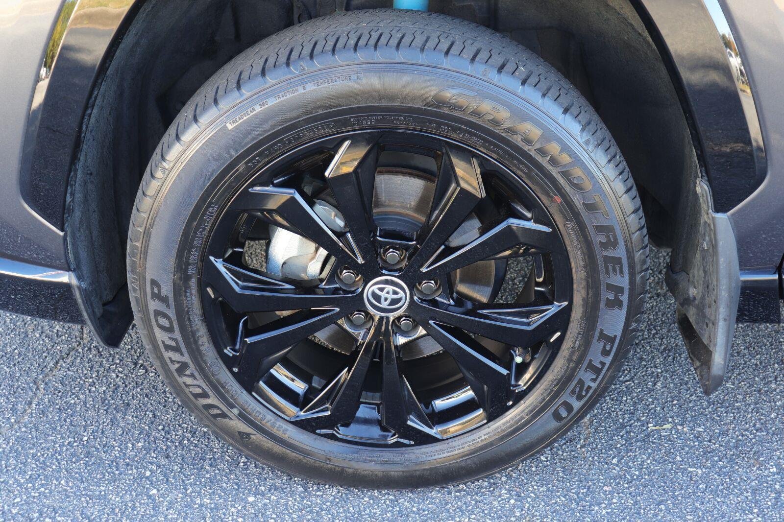 Used 2023 Silver Sky Metallic/Midnight Black Metallic Toyota XSE image 37