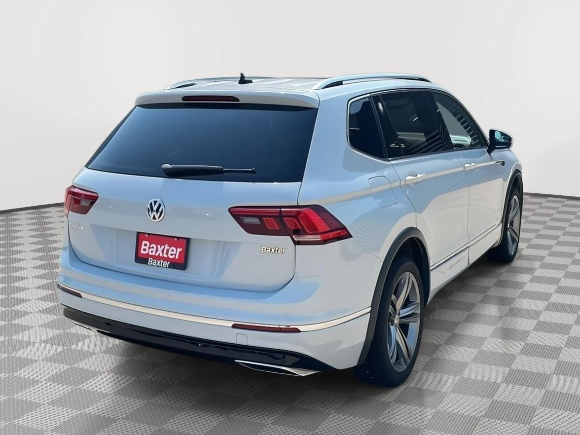 Used 2019 White Silver Metallic Volkswagen SEL image 10