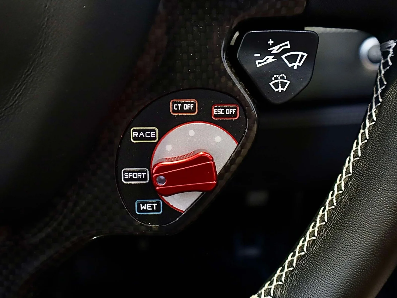 Used 2018 Grigio Silverstone Metallic Ferrari Convertible image 30
