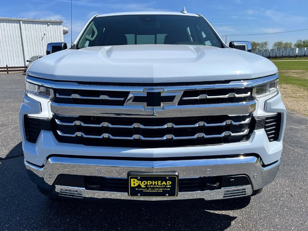 New 2026 Polar White Tricoat Chevrolet LTZ image 36