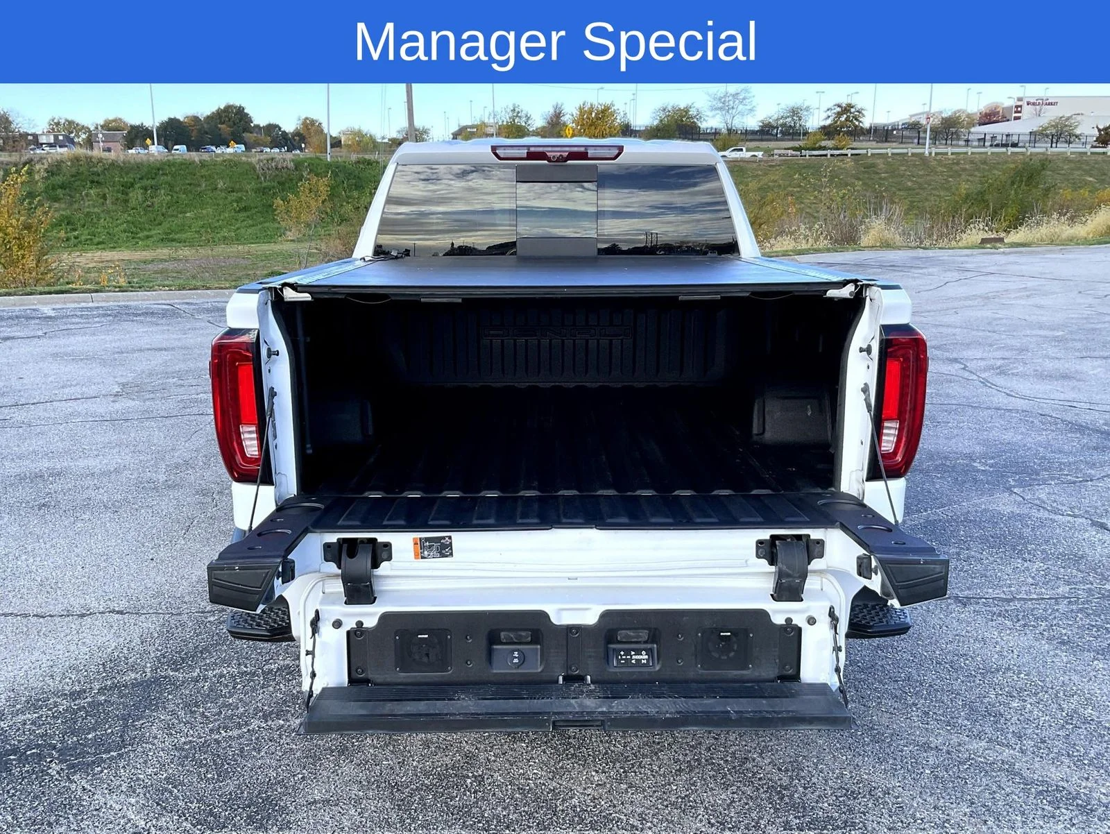 Used 2024 White GMC Denali Ultimate image 24