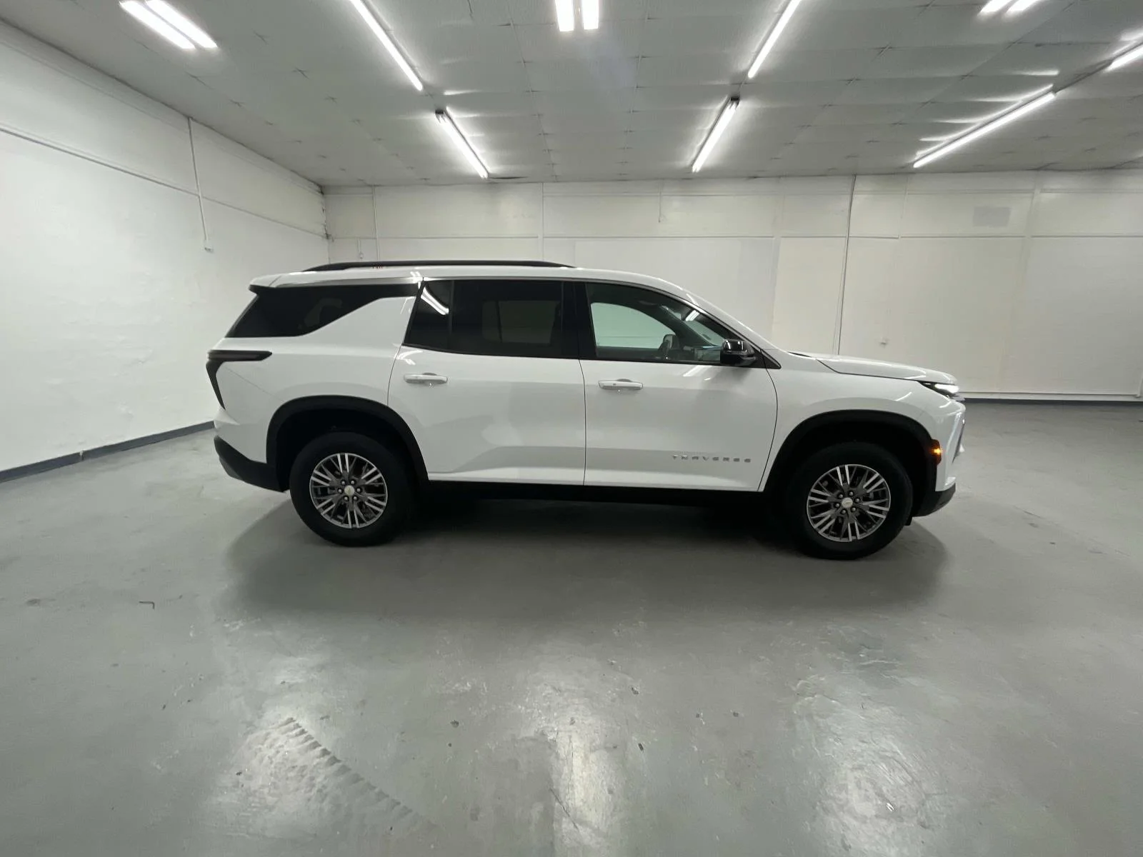 Used 2026 Summit White Chevrolet LT image 2