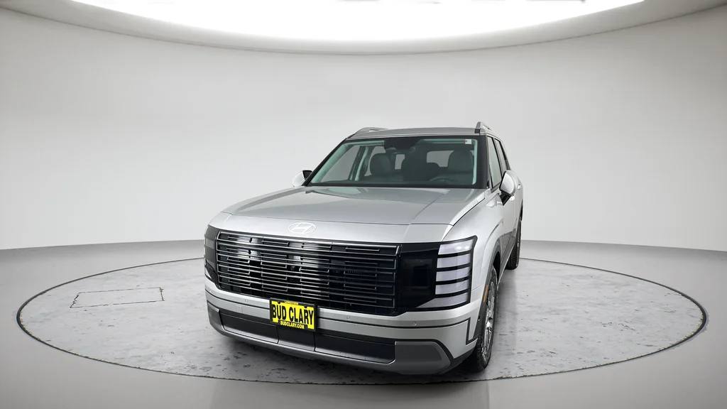 New 2027 Silver Hyundai Calligraphy image 2
