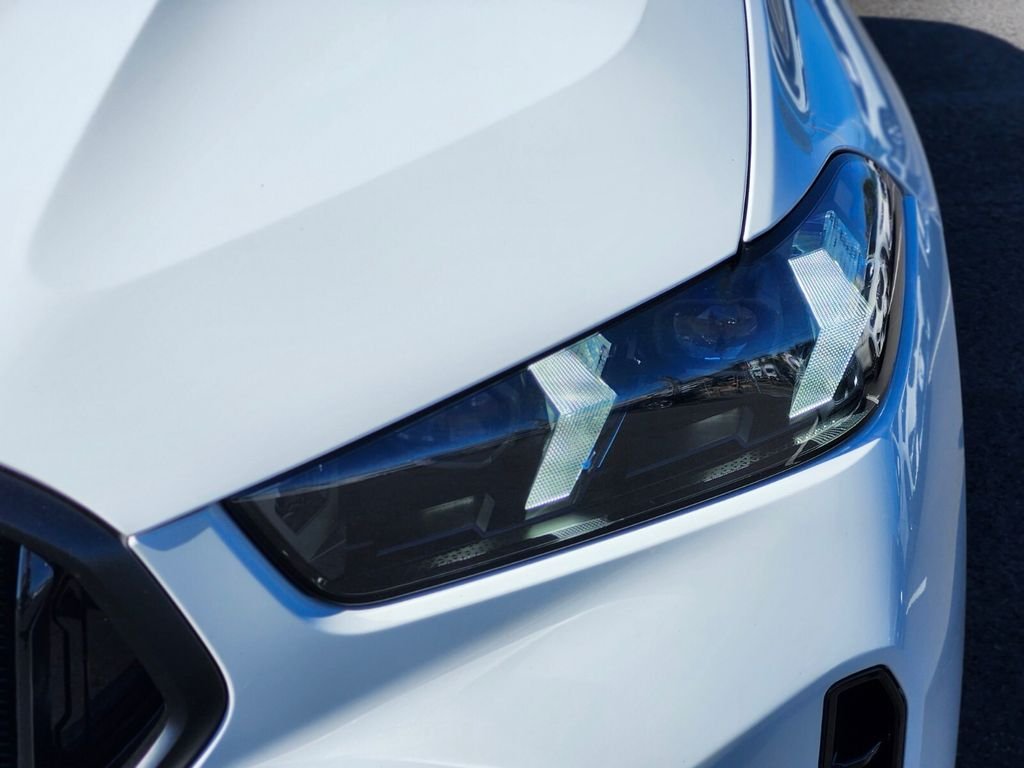New 2027 White BMW xDrive40i image 9