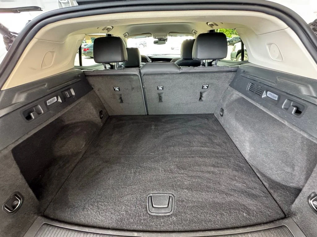Used 2023 White Buick Preferred image 8