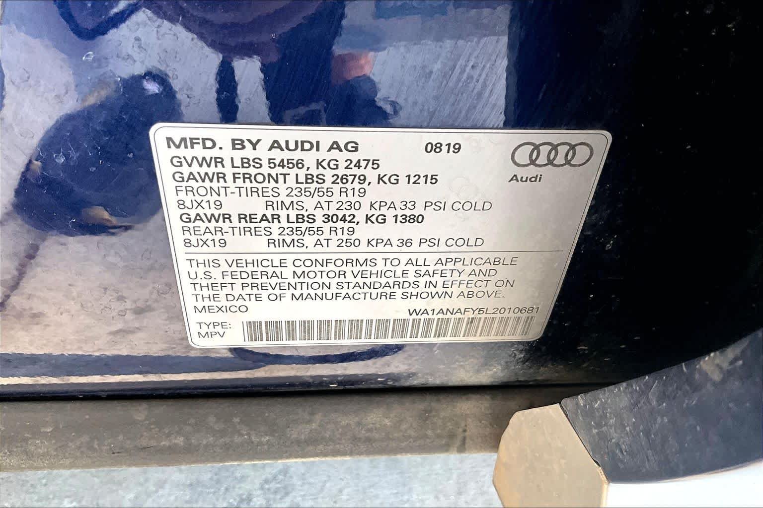 Used 2020 Navarra Blue Metallic Audi Premium image 33