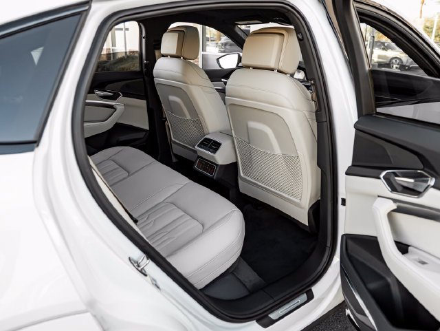 Used 2024 Glacier White Audi Prestige image 33