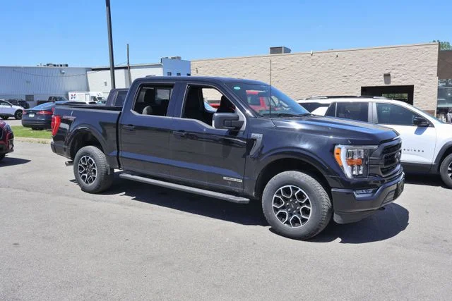 Used 2023 Black Ford XLT image 6