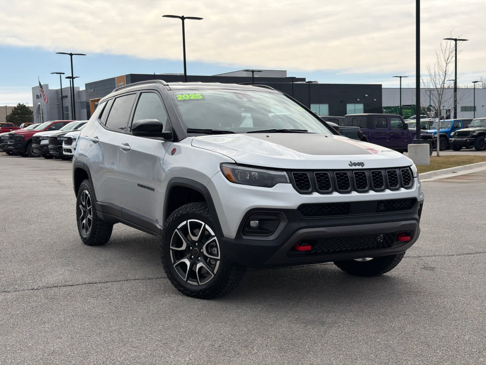 Used 2025 Jeep Compass Trailhawk with VIN 3C4NJDDN8ST531291 for sale in Kansas City