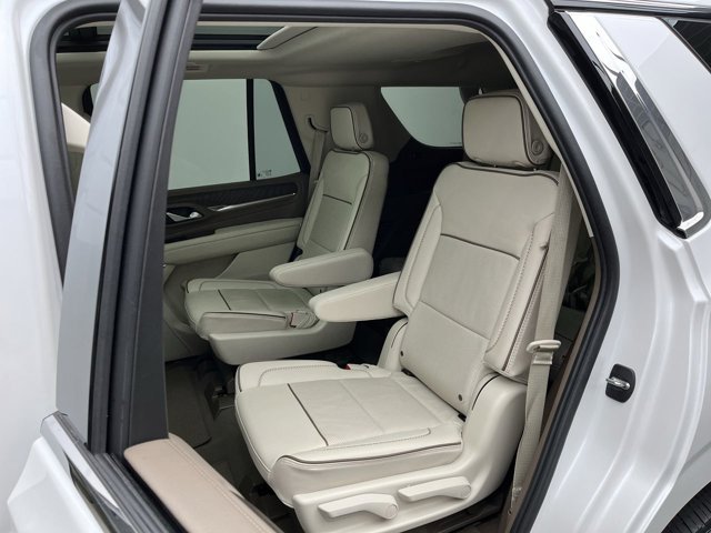 Used 2024 White Frost Tricoat GMC Denali image 12