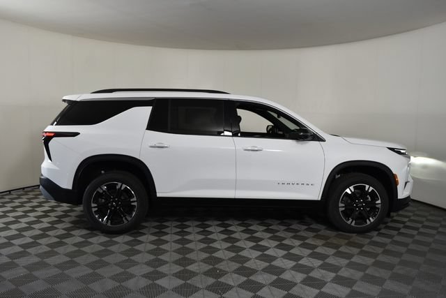 2027 Chevrolet Traverse LT - Photo 10