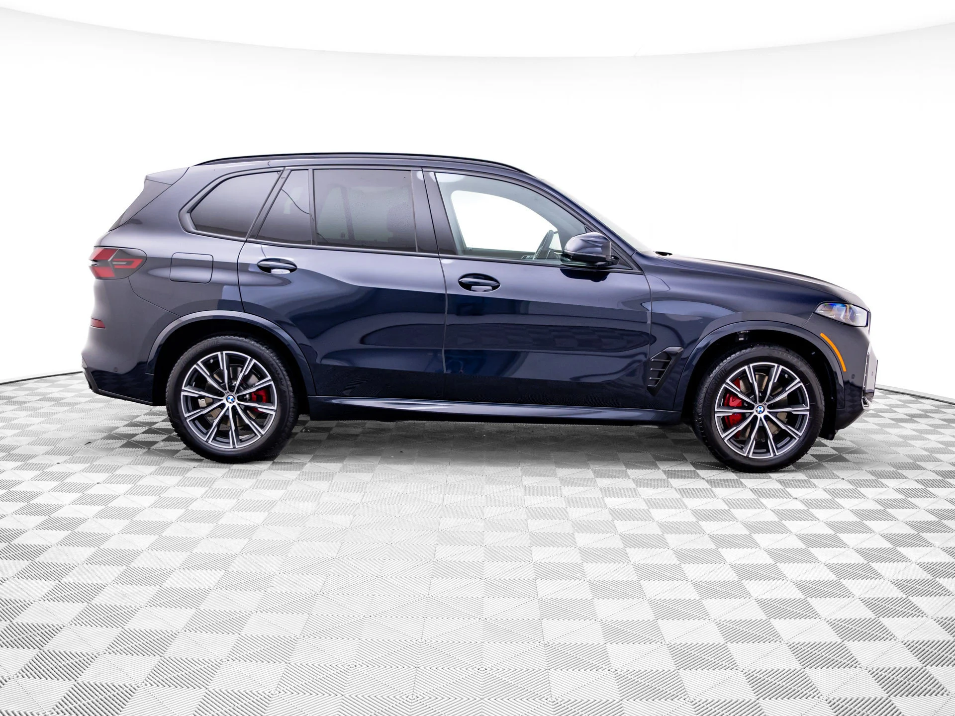 Used 2026 Black BMW xDrive40i image 6