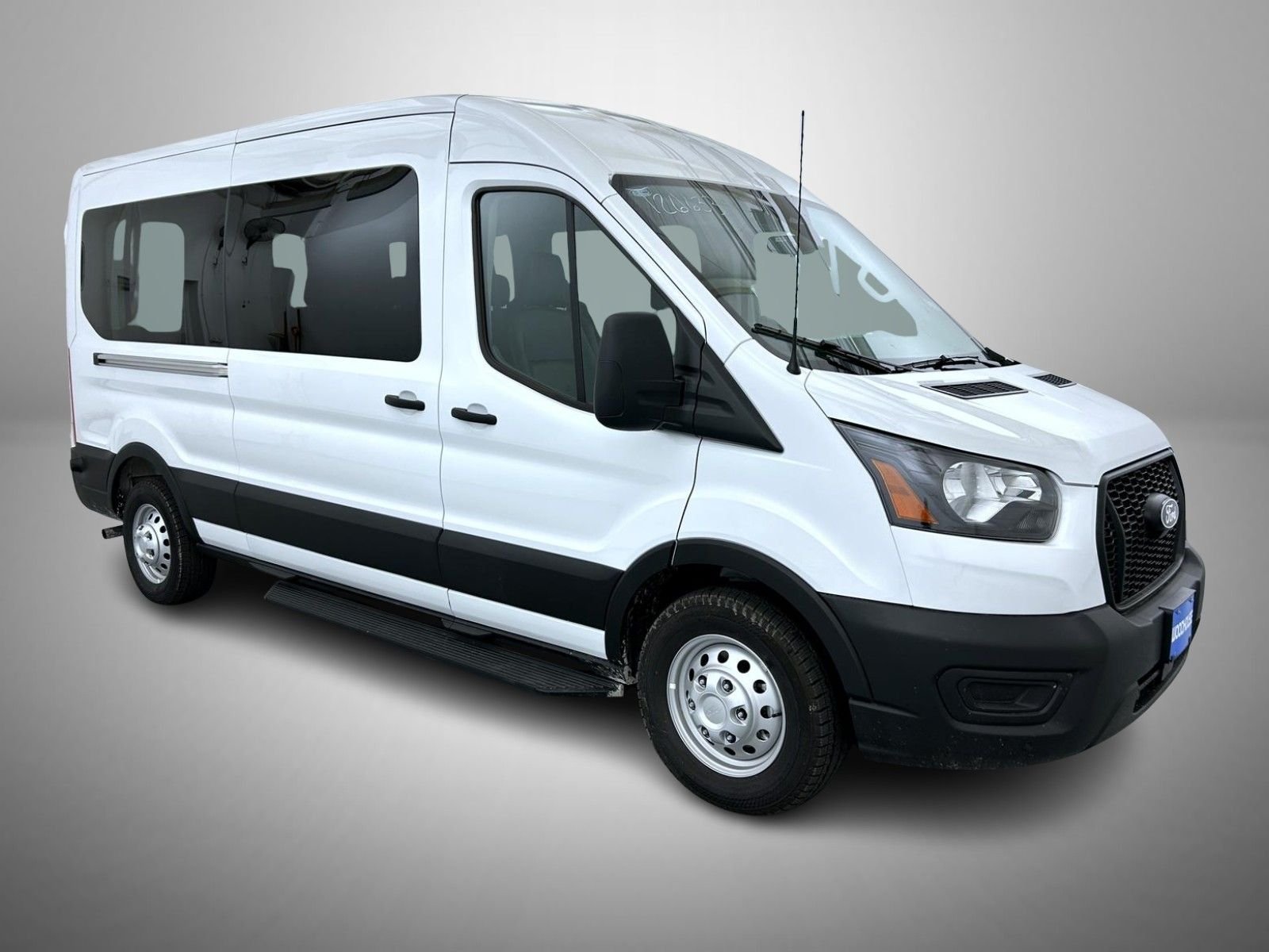 New 2026 Oxford White Ford XL image 3