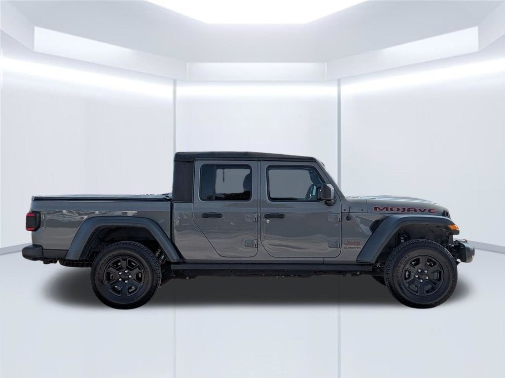 Used 2021 Gray Jeep Mojave image 7