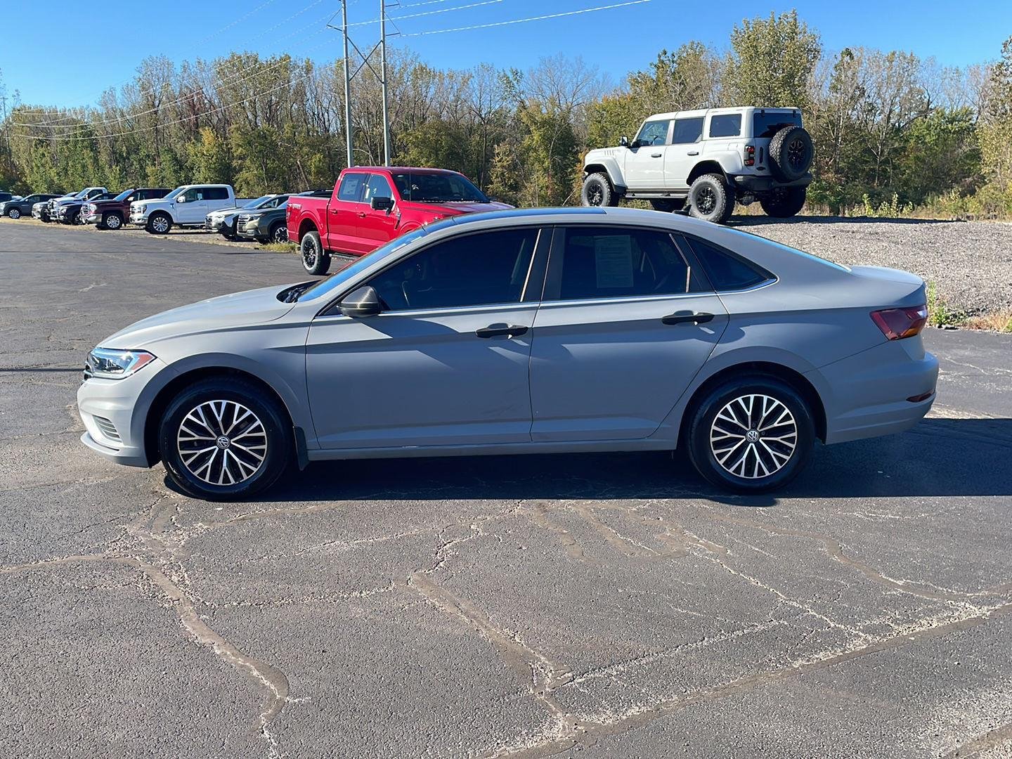 Used 2019 Volkswagen Jetta SEL with VIN 3VWEB7BU1KM230006 for sale in East Peoria, IL