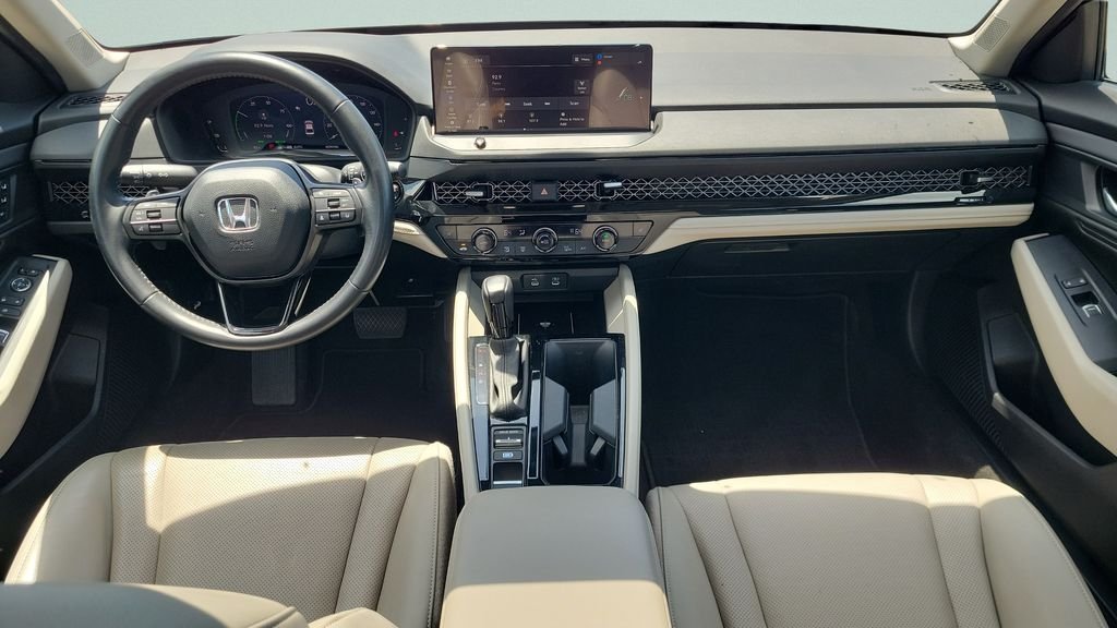 Used 2025 Gray Honda EX-L image 11