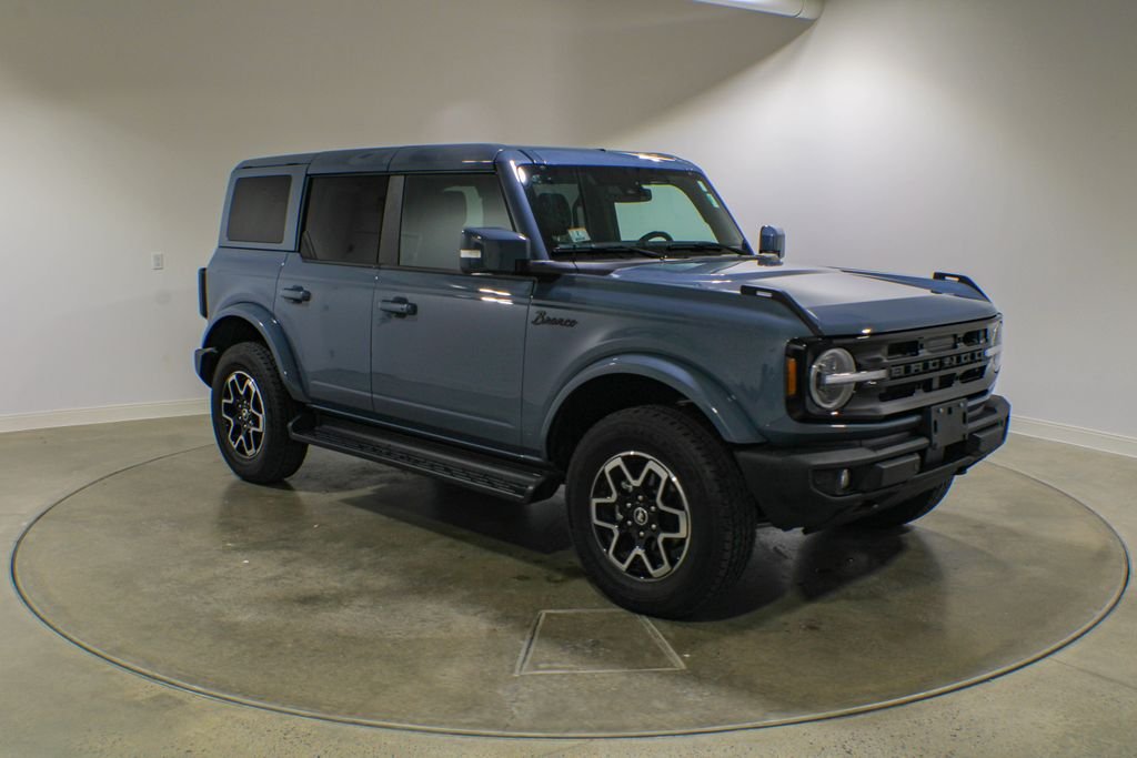 Used 2025 Azure Gray Metallic Ford Outer Banks image 8