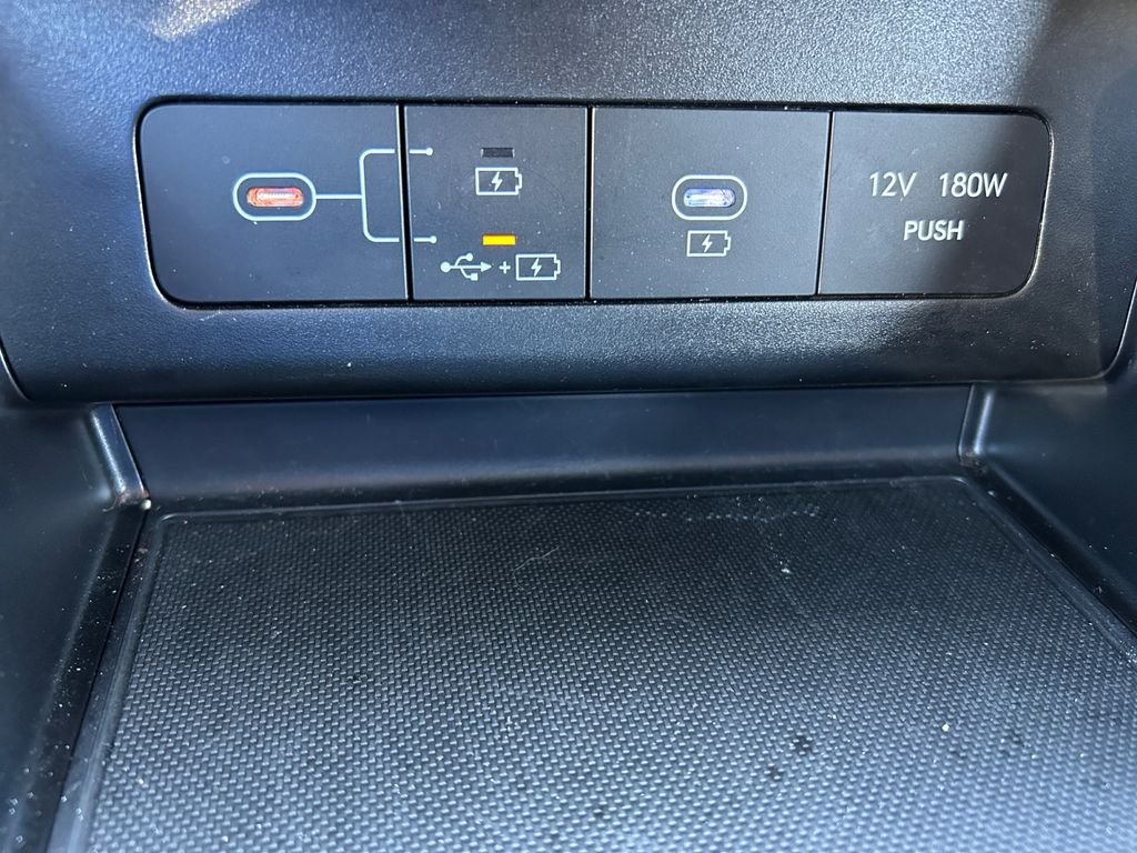 Used 2025 Gray Hyundai SEL image 30