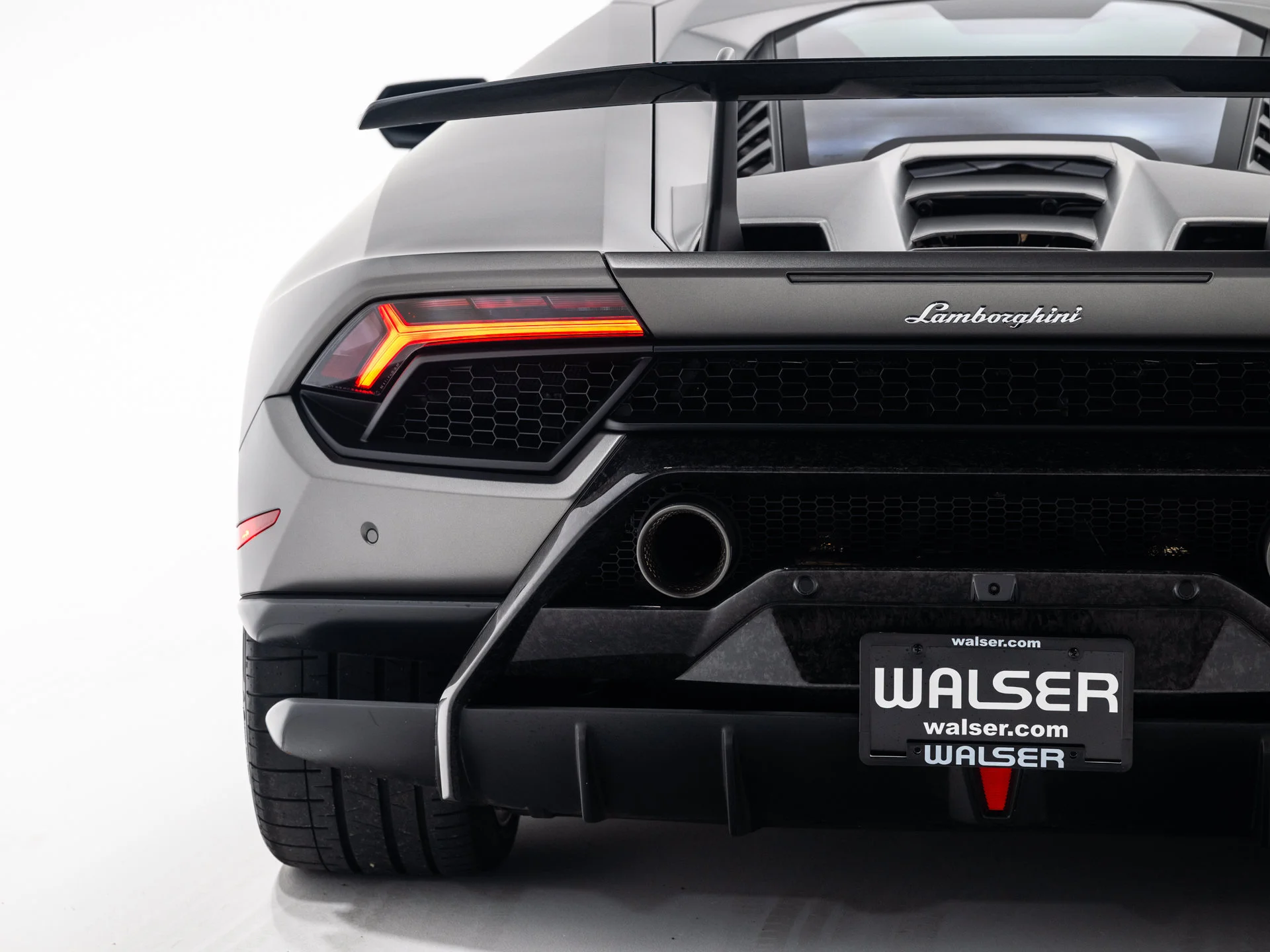 Used 2018 Grigio Titans Matt - AD PERSONAM Lamborghini Performante image 21
