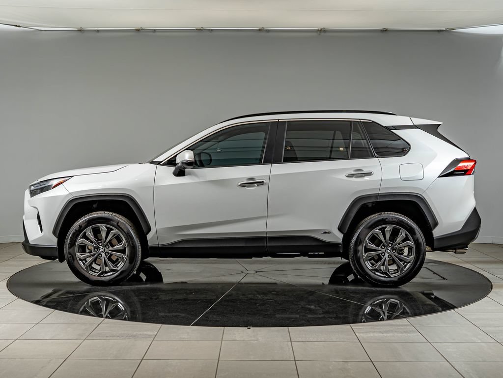 Used 2025 Pearl Toyota Limited image 8