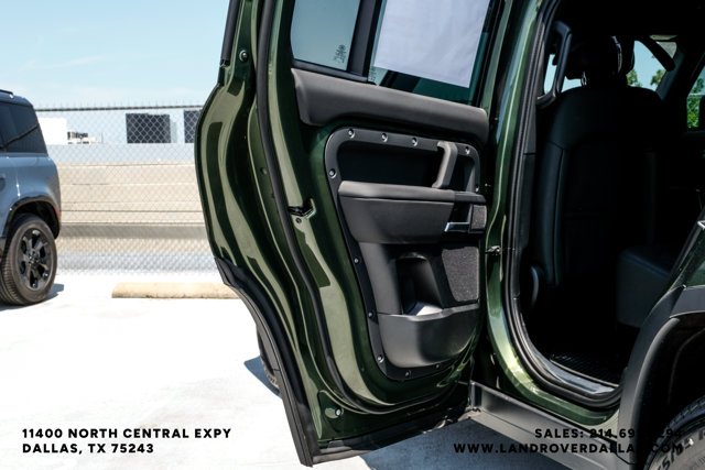 New 2026 Woolstone Green Metallic Land Rover S image 47