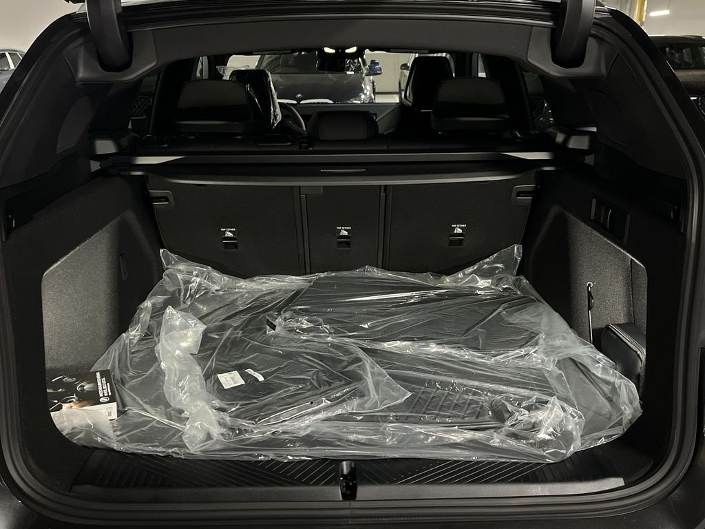 New 2026 Dark Graphite BMW 30 xDrive image 24