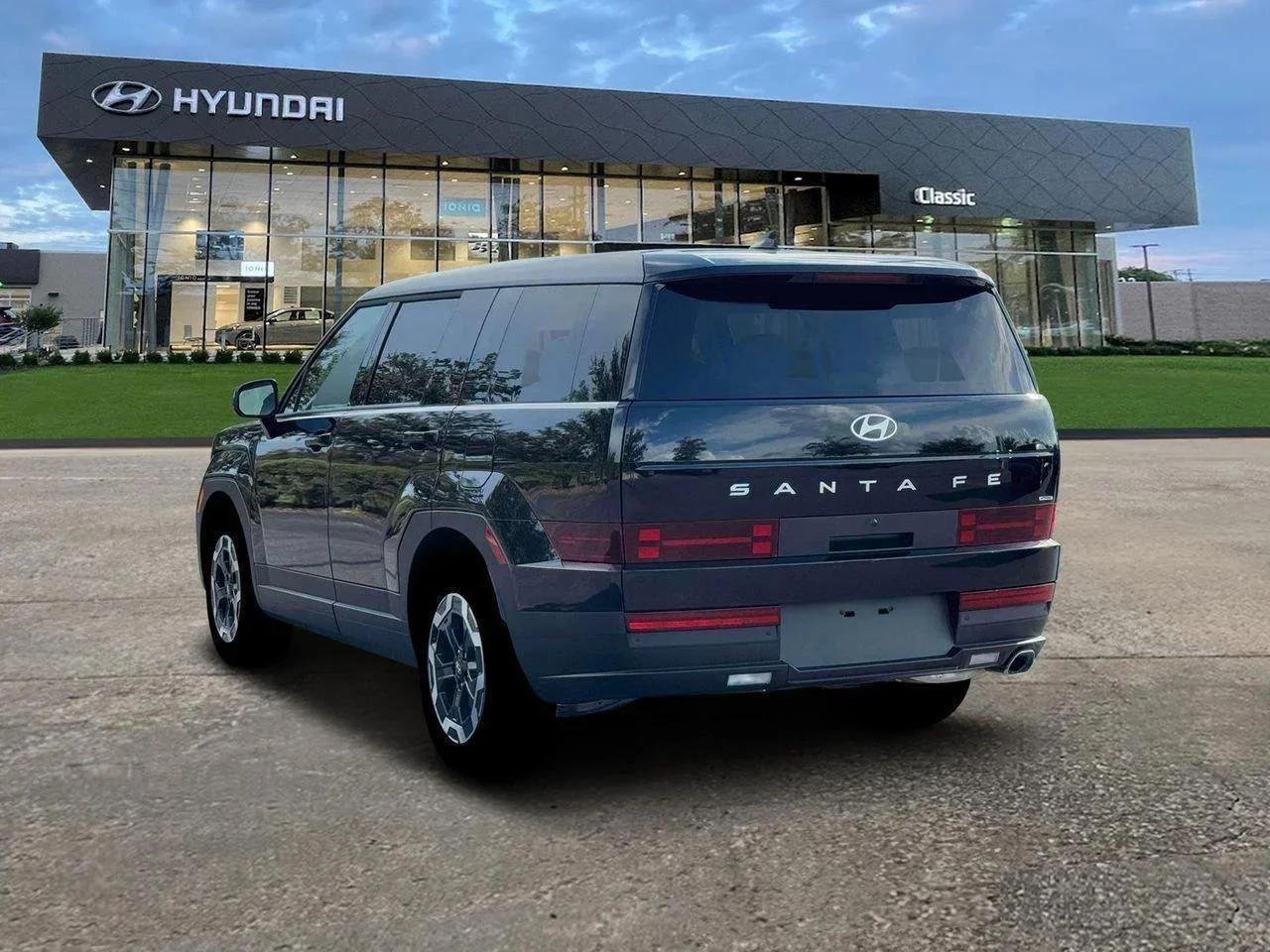New 2026 Phantom Black Hyundai SE image 5