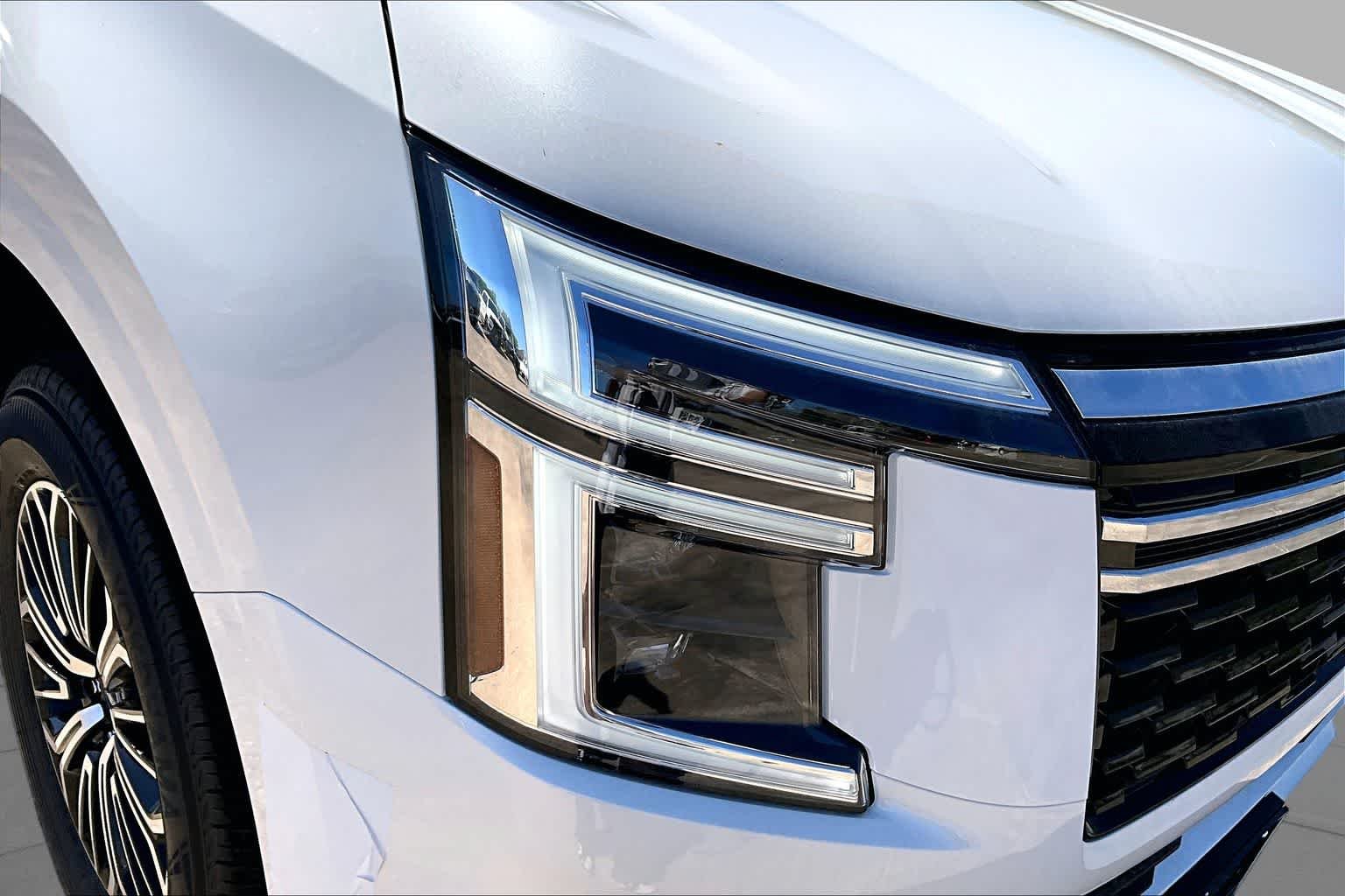 New 2026 Aspen White TriCoat Nissan SL image 20