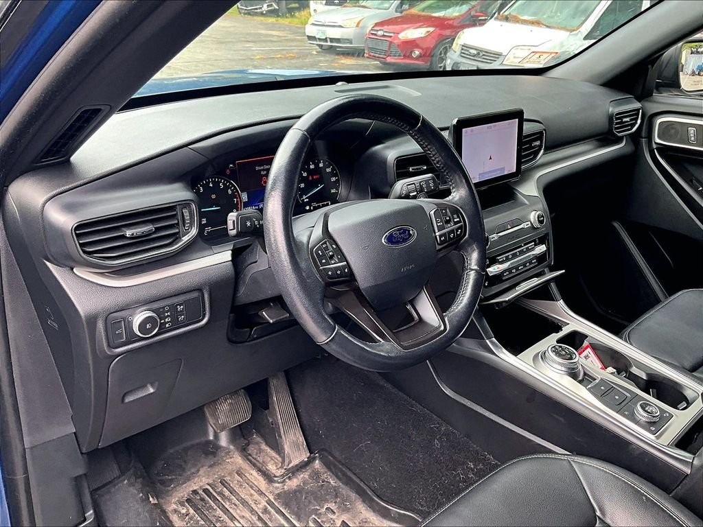 Used 2020 Blue Ford XLT image 8