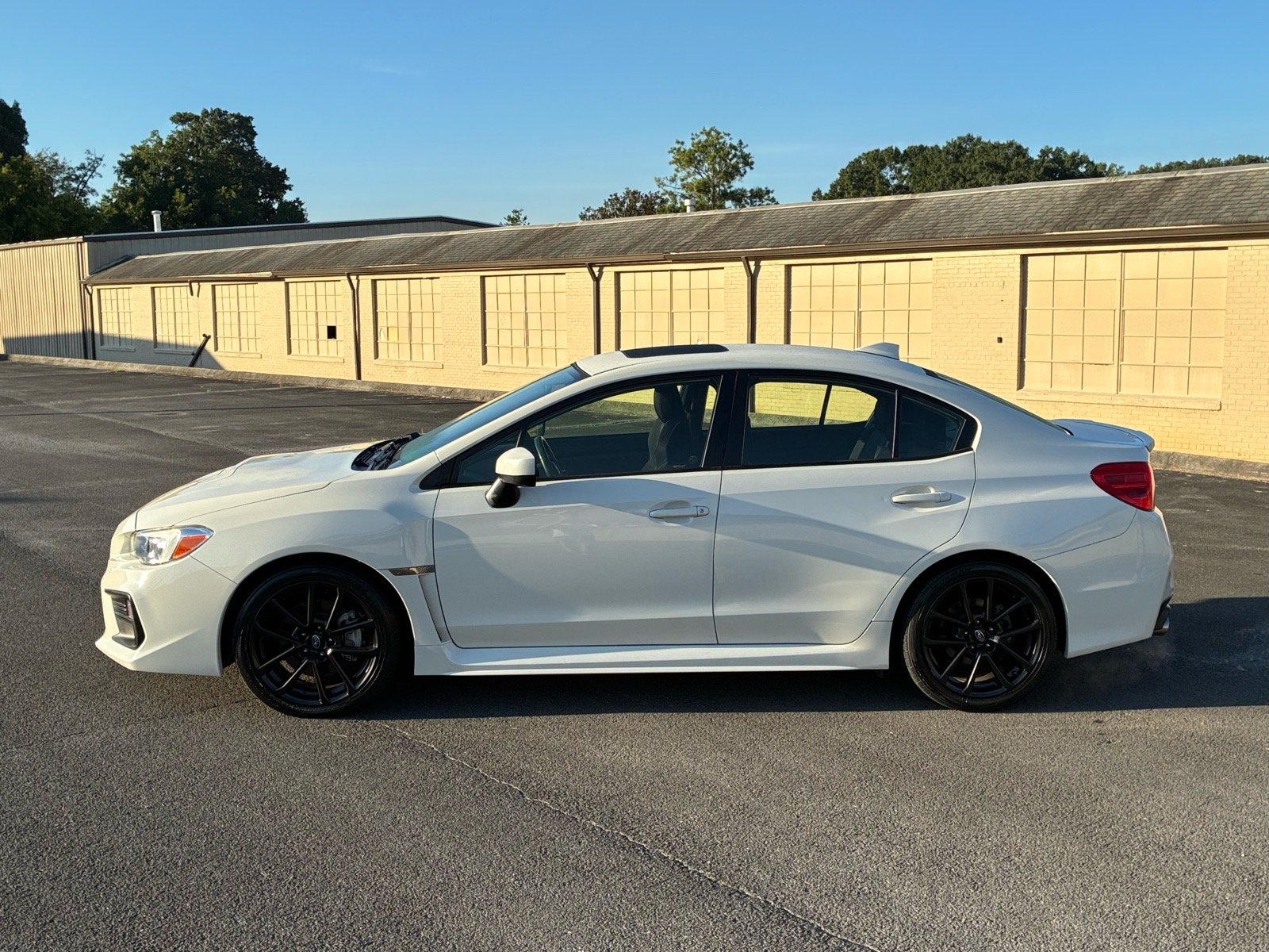 Used 2020 Crystal White Pearl Subaru Premium image 3