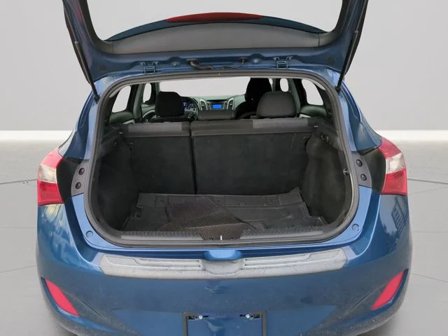 Used 2016 Blue Hyundai Base image 10