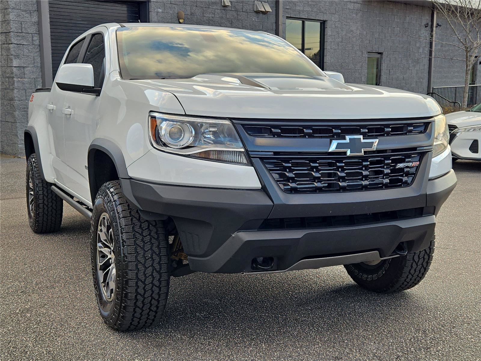Used 2019 Summit White Chevrolet 4WD ZR2 image 4