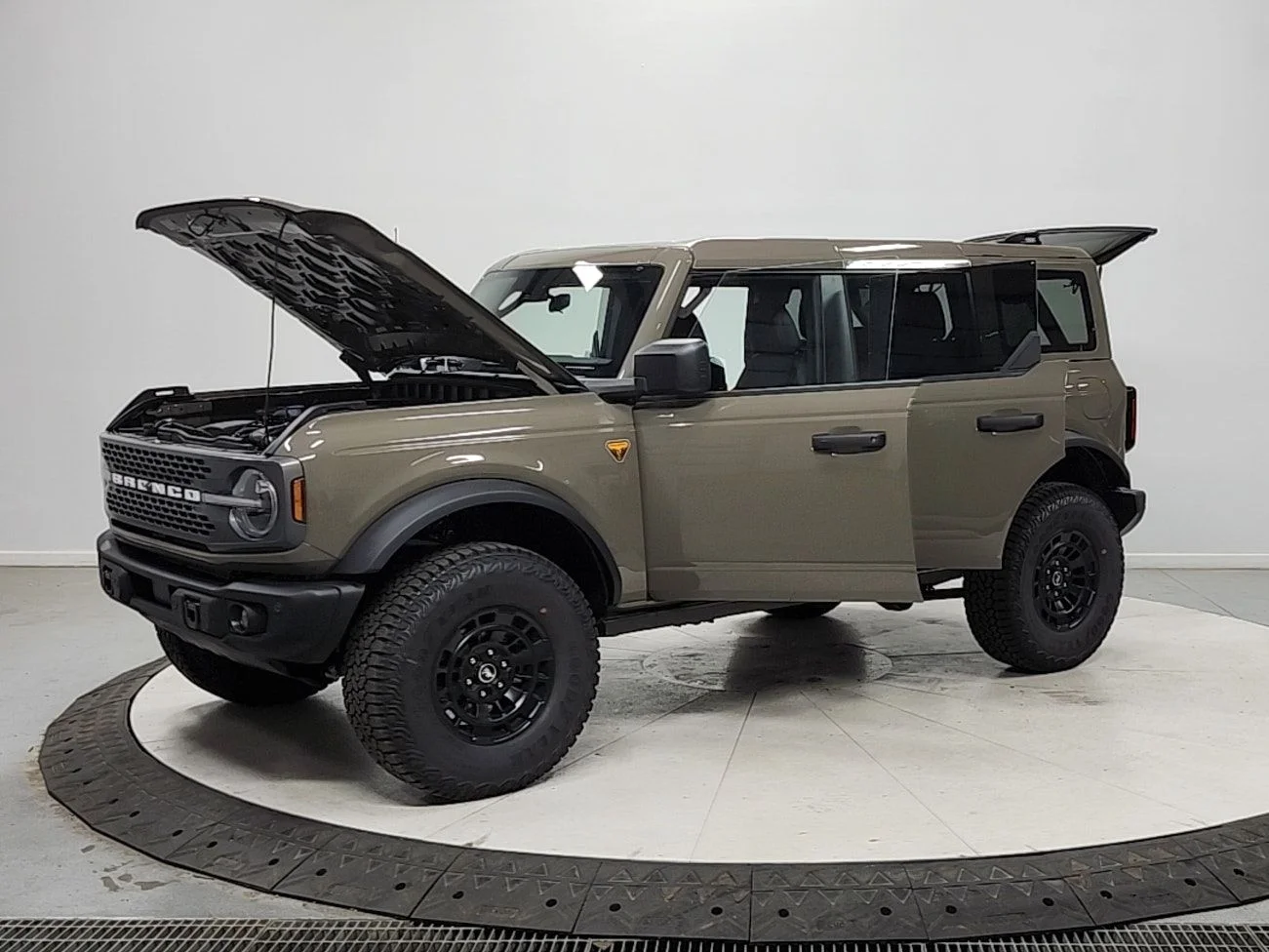 New 2026 Marsh Gray Ford Badlands® image 11