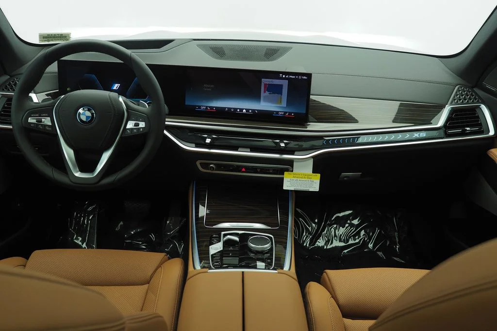 New 2026 Black Sapphire Metallic BMW xDrive50e image 11