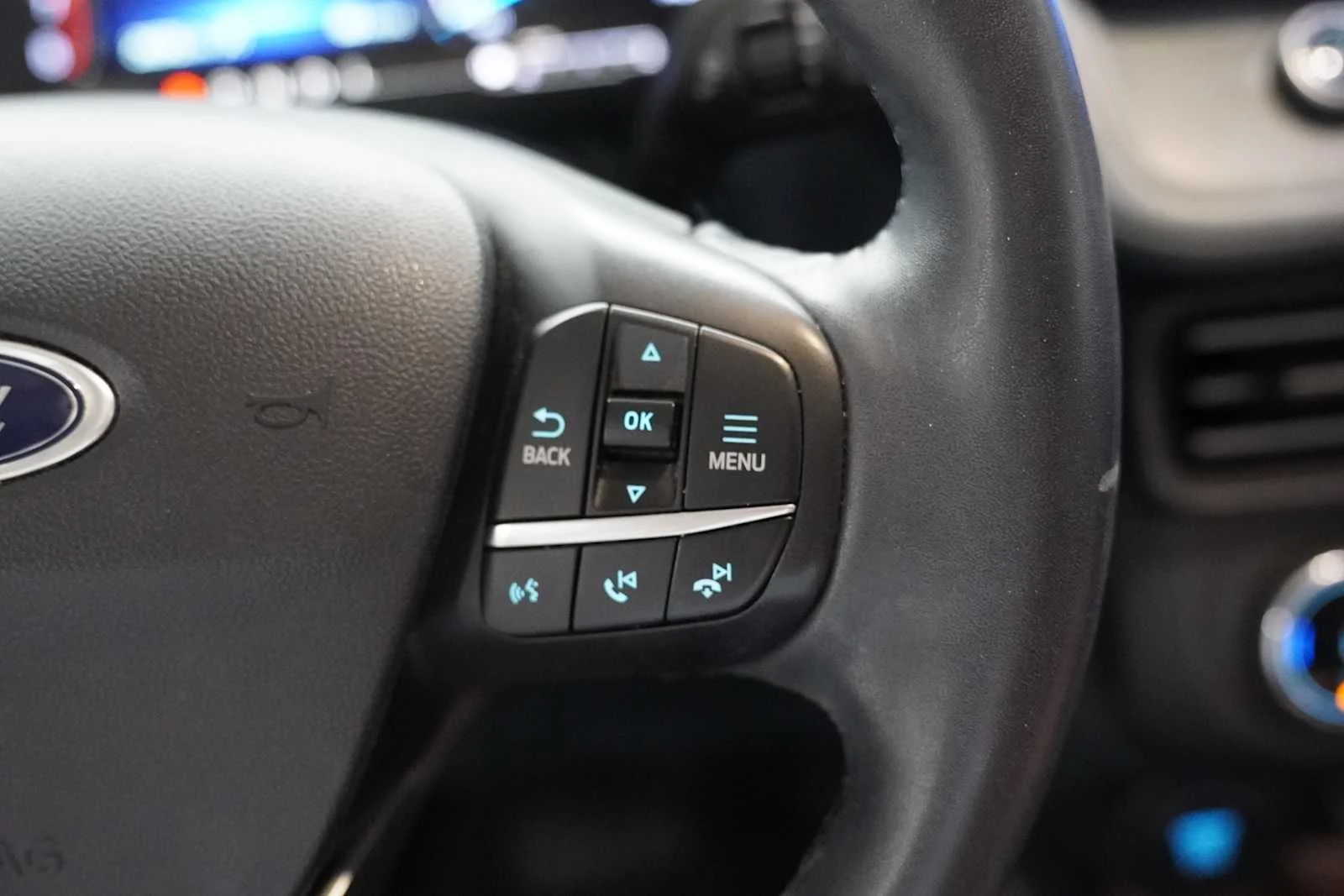 Used 2023 Carbonized Gray Metallic Ford Lariat image 20