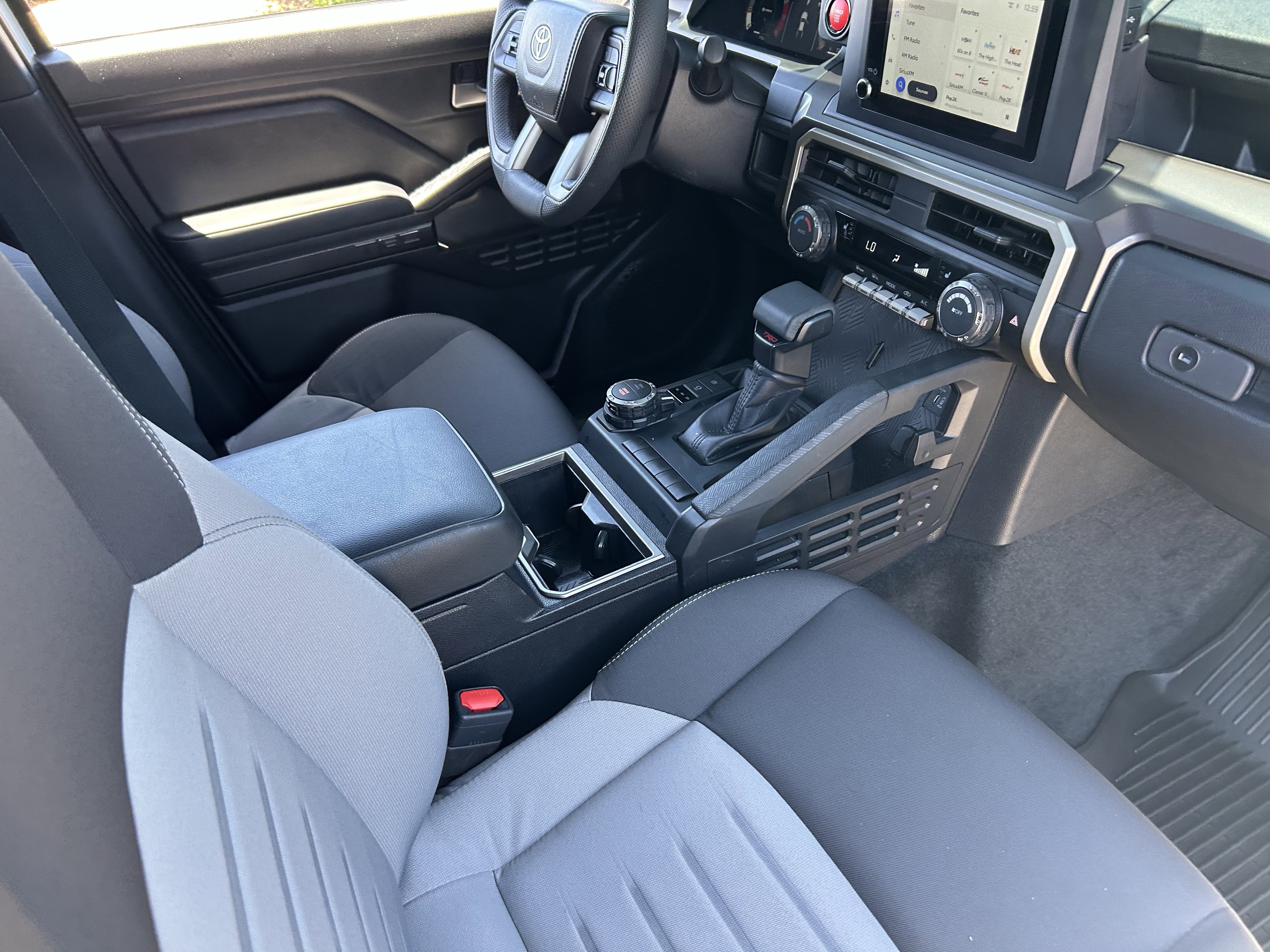 2025 Toyota Tacoma TRD Sport - Photo 12