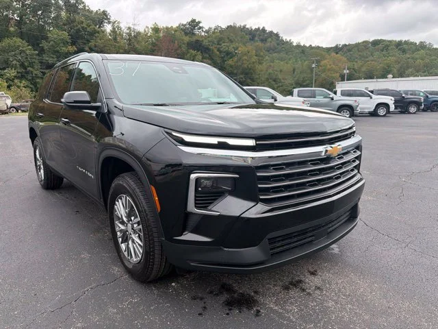 New 2027 Mosaic Black Metallic Chevrolet LT image 2