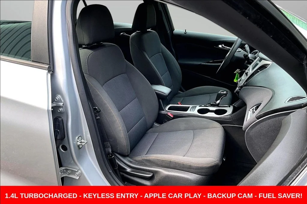 Used 2018 Silver Chevrolet LS image 26