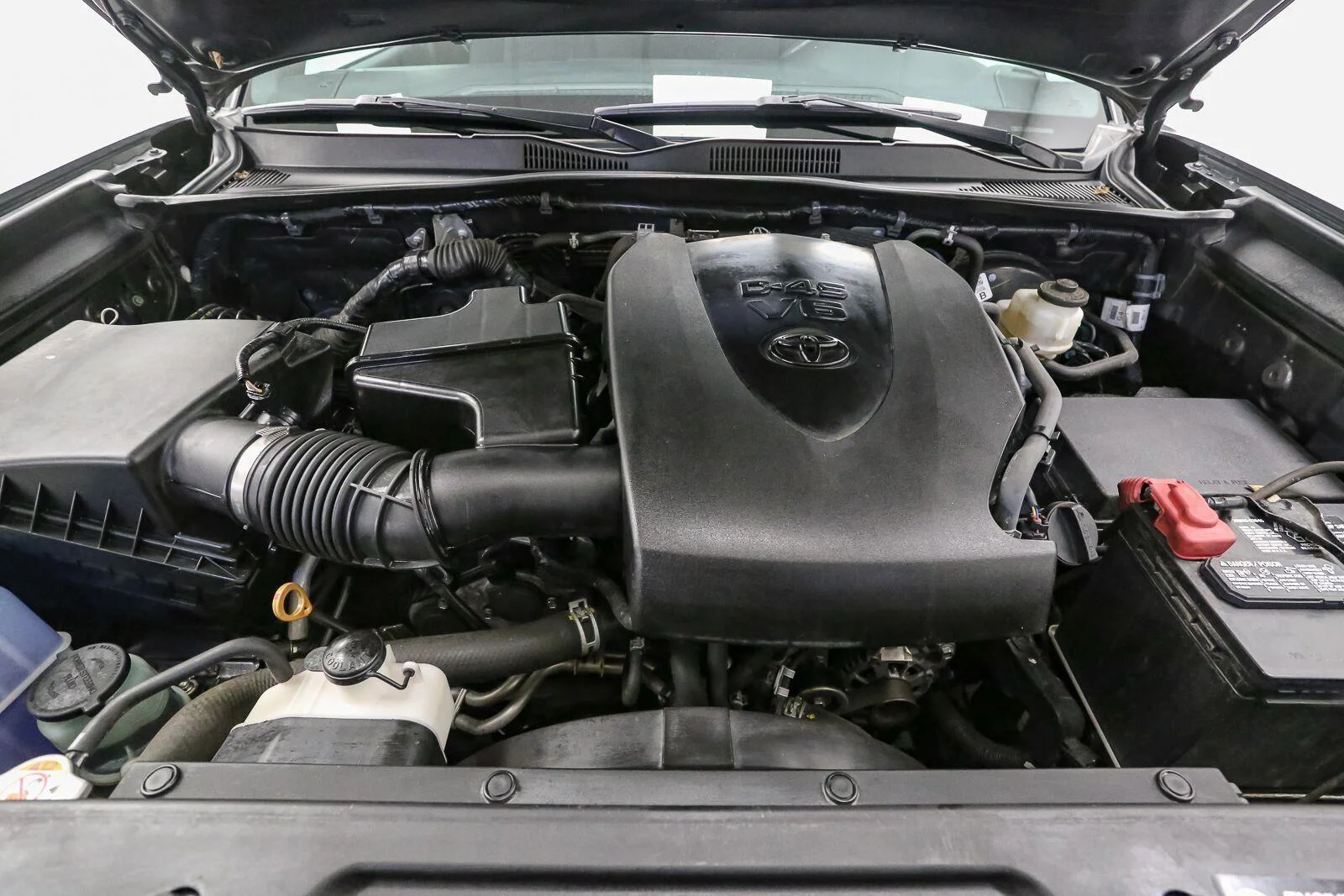Used 2019 Magnetic Gray Metallic Toyota SR5 image 14